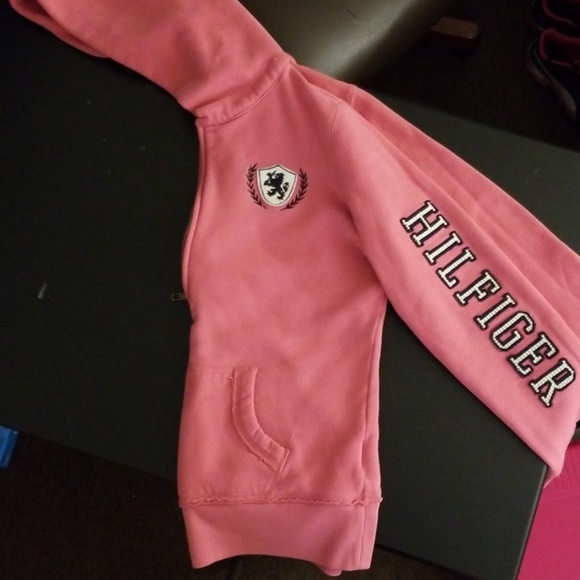 ⭐ Tommy Hilfiger Sweatshirt - Picture 3 of 3